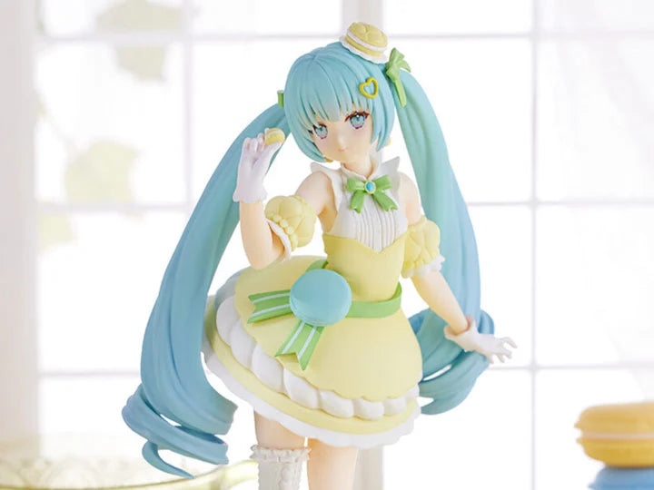 Vocaloid SweetSweets Series Hatsune Miku (Macaroon Citron Color Ver.) Exceed Creative Figure
