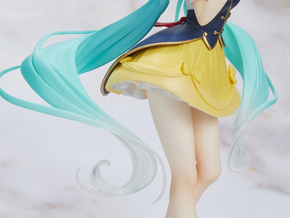 Vocaloid Hatsune Miku (Snow White) Wonderland Figure (Reissue)