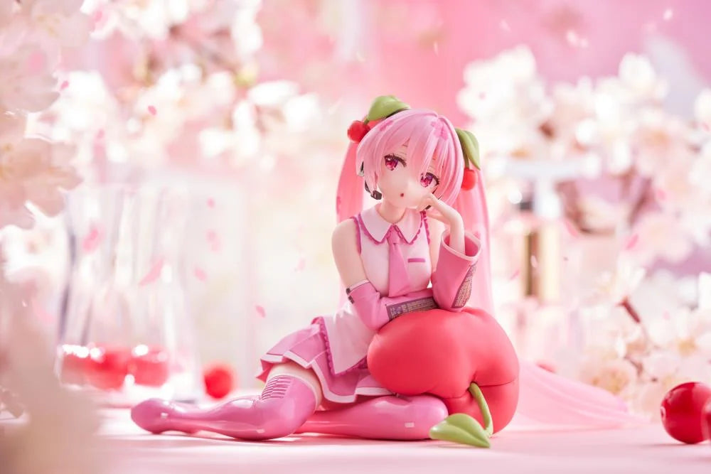 Vocaloid Desktop Cute Sakura Miku (Cherry Cushion Ver.) Figure