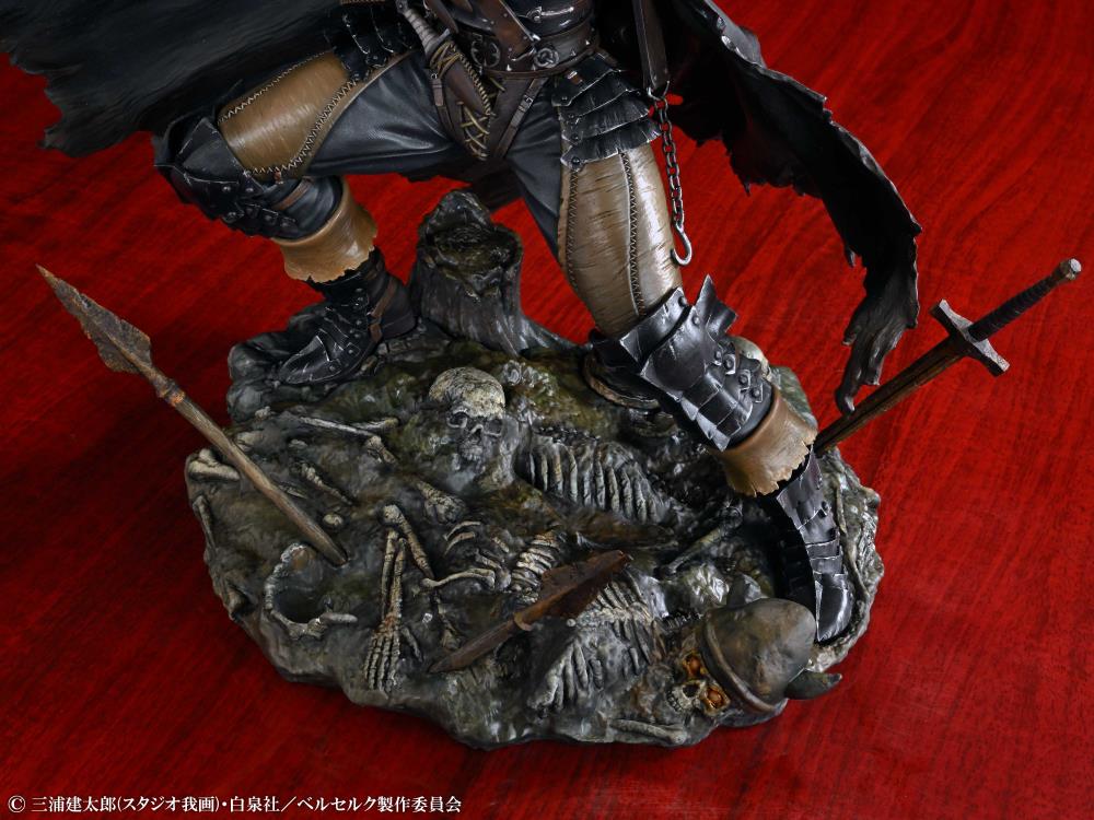 Berserk Guts (Black Swordsman Ver.) 1/7 Scale Figure