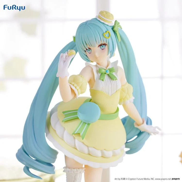 Vocaloid SweetSweets Series Hatsune Miku (Macaroon Citron Color Ver.) Exceed Creative Figure