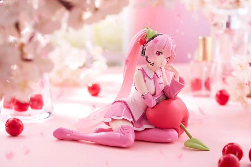Vocaloid Desktop Cute Sakura Miku (Cherry Cushion Ver.) Figure