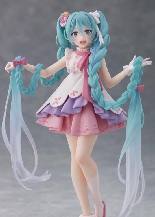Vocaloid Hatsune Miku (Rapunzel) Wonderland Figure (Reissue)