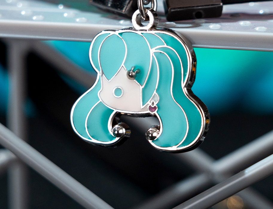 Official Hatsune Miku Radio Wave Choker