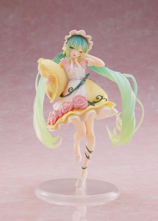 Vocaloid Hatsune Miku (Sleeping Beauty) Wonderland Figure (Reissue)
