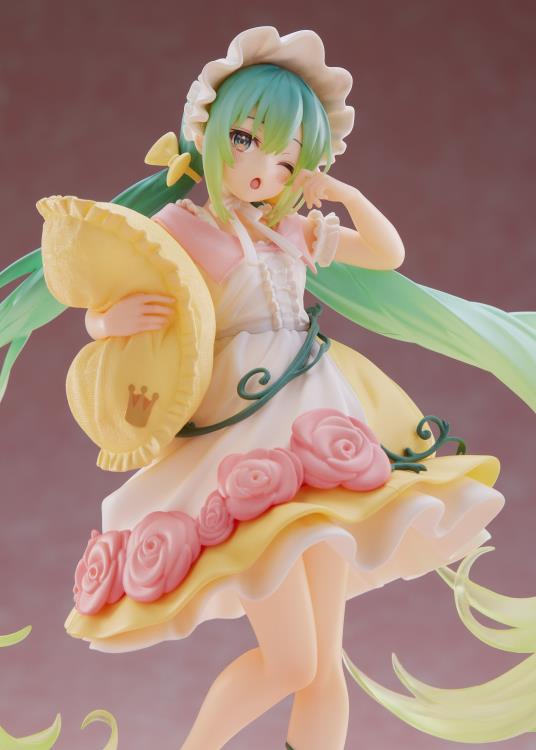 Vocaloid Hatsune Miku (Sleeping Beauty) Wonderland Figure (Reissue)