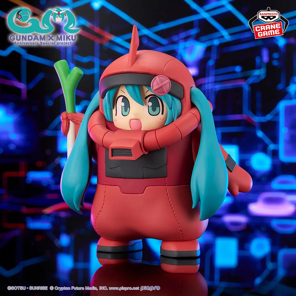 Gundam 45th Anniversary x Hatsune Miku Char's Zaku Costume (Hatsune Miku Ver.) Figure