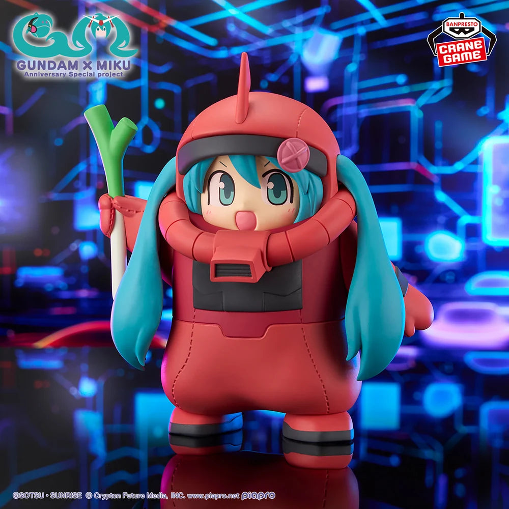 Gundam 45th Anniversary x Hatsune Miku Char's Zaku Costume (Hatsune Miku Ver.) Figure